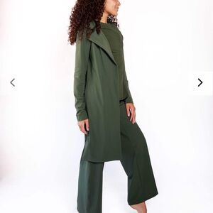 Yoga Democracy trench coat long jacket Pockets Green M like New !